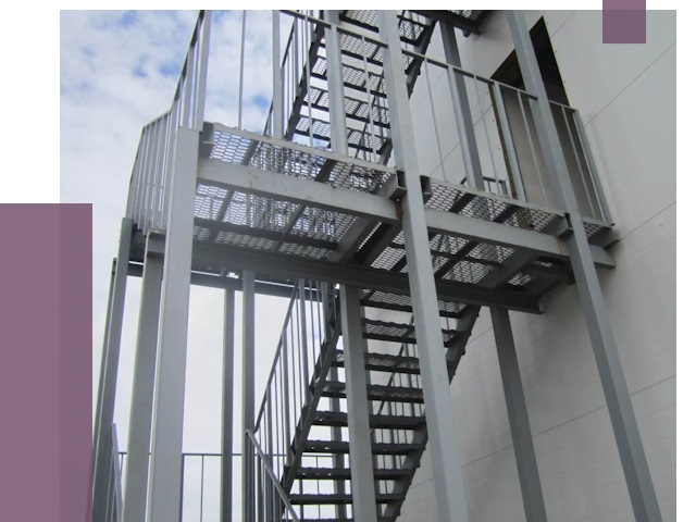 Монтаж пожарных лестниц в Бердске от 7913 руб.