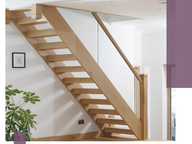 Изготовление деревянных лестниц под ключ в Бердске для дома