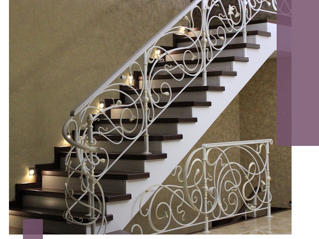 Кованые лестницы под ключ в Бердске — изготовление и монтаж