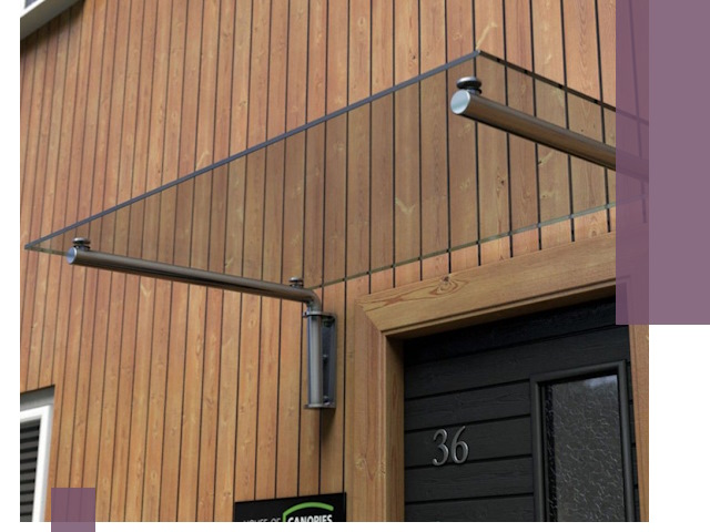 Стеклянные козырьки на входы и фасады в Бердске